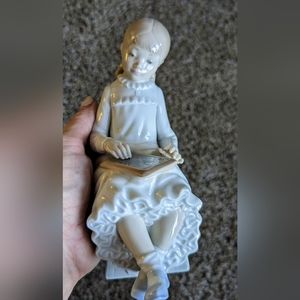 Nao by Lladro Sitting Student with Box